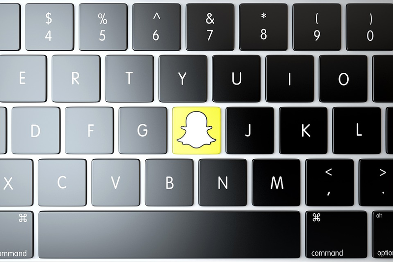 Datei:Tastatur mit Snapchat Logo.png