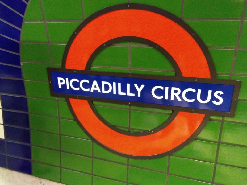 Datei:Picadilly Circus.jpg